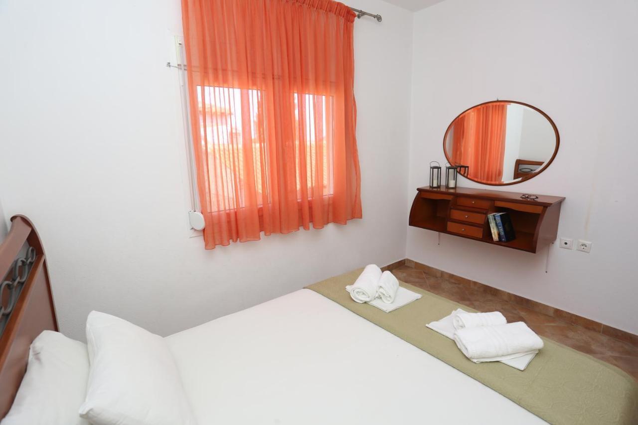 Palia Platia Apartments 佩科霍里 外观 照片